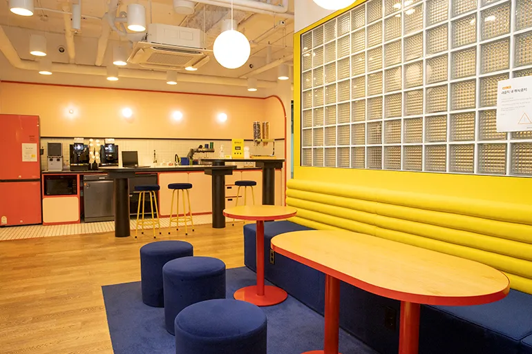 업무 환경 최적화: 업무 효율성과 직원 만족도를 높이는 7가지 전략과 성공 사례 5 업무환경-최적화